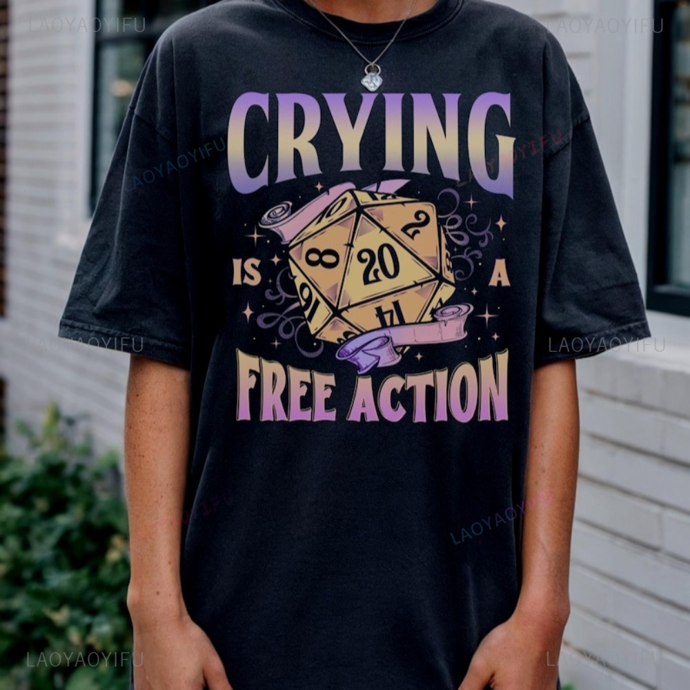 面白い DnD 泣き声はフリーアクション D20 ダイス T - Retro Gaming T Shirt のレビューと価格